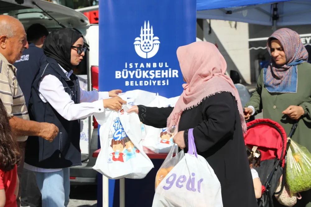 İBB, DÜNYA SÜT GÜNÜ’NDE 39 İLÇEDE 70.038 PAKET SÜT DAĞITTI