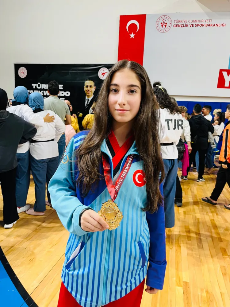 BAYRAMPAŞA SPOR KULÜBÜ, TAEKWONDO’DA ZİRVE BAŞARISIYLA DÜNYA ŞAMPİYONASI’NA KOŞUYOR!