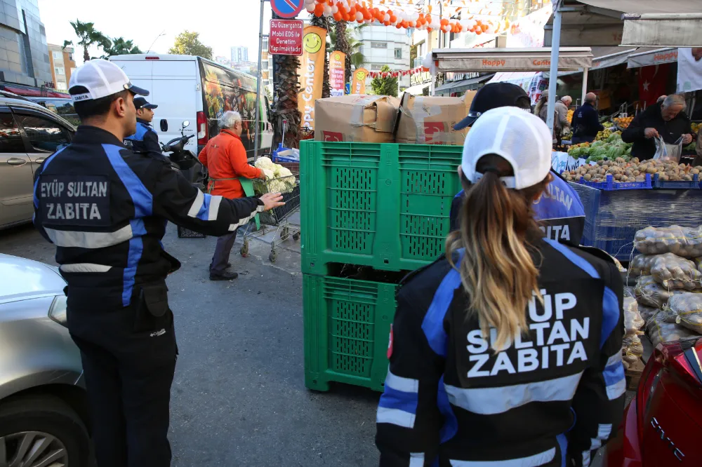 ZABITA EKİPLERİ KALDIRIM İŞGALİNE GEÇİT VERMİYOR