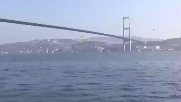 İSTANBUL BOĞAZI GEMİ TRAFİĞİ ÇİFT YÖNLÜ ASKIYA ALINDI