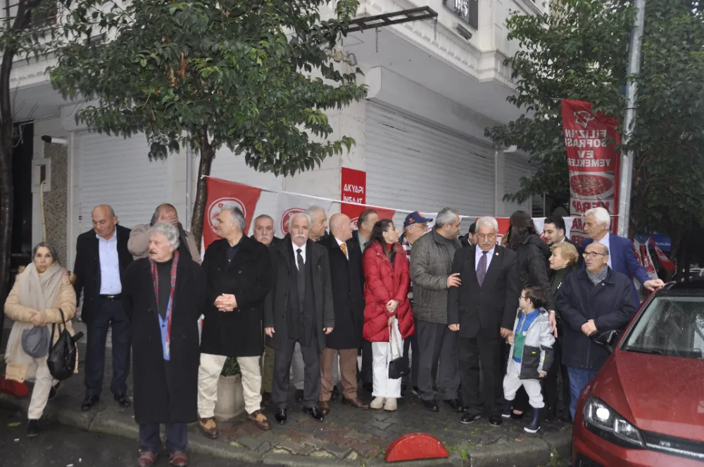 DP BAYRAMPAŞA İLÇE KONGRESİNDE MEHMET NURİ ÖZDEMİR BAŞKAN SEÇİLDİ