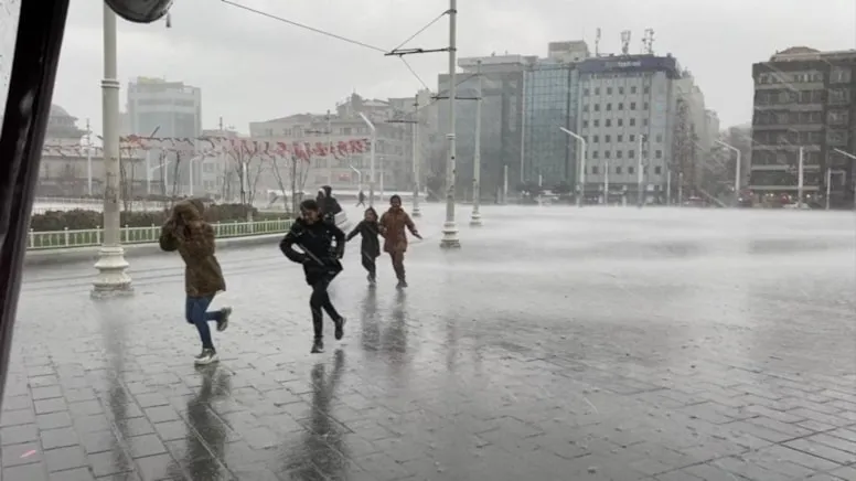 SAĞNAK YAGIŞ VE FIRTINA UYARISI