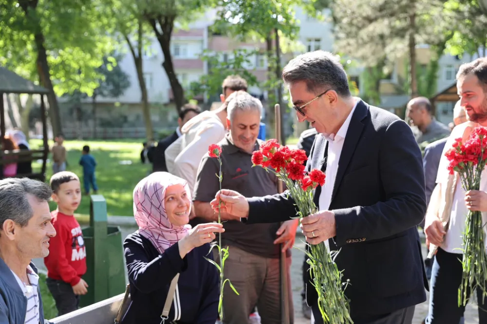 ANNELER GÜNÜ BAYRAMPAŞA’DA KUTLANDI