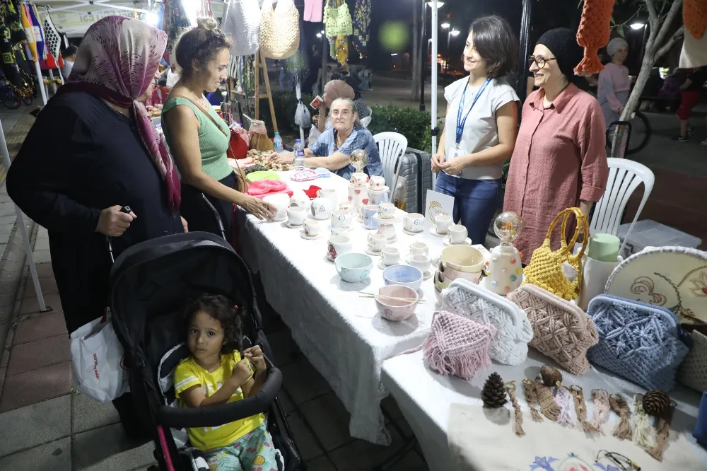 EYÜP’DE EL EMEĞİ ÜRÜNLERE GECE PAZARLARI AÇILDI