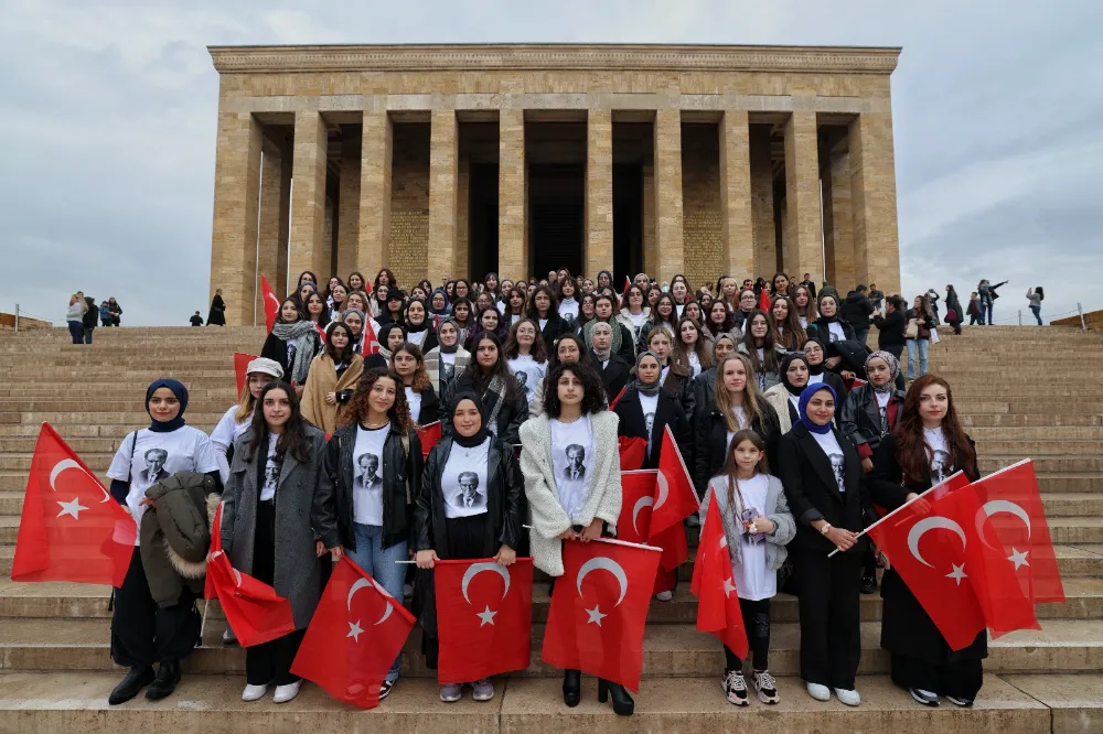 BİNLERCE KIZ ÖĞRENCİNİN GELECEĞİ AYDINLANIYOR