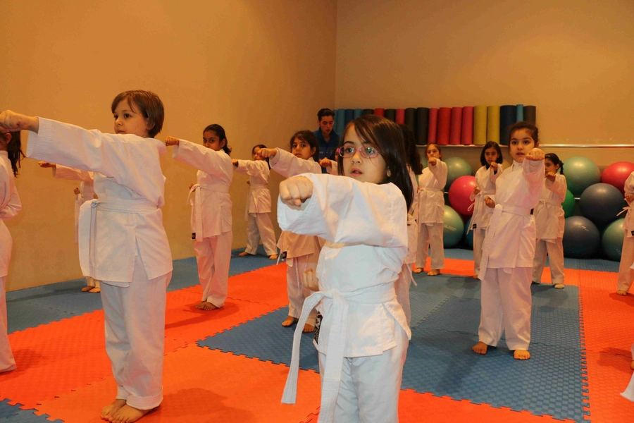 Karate yapan çocuklar