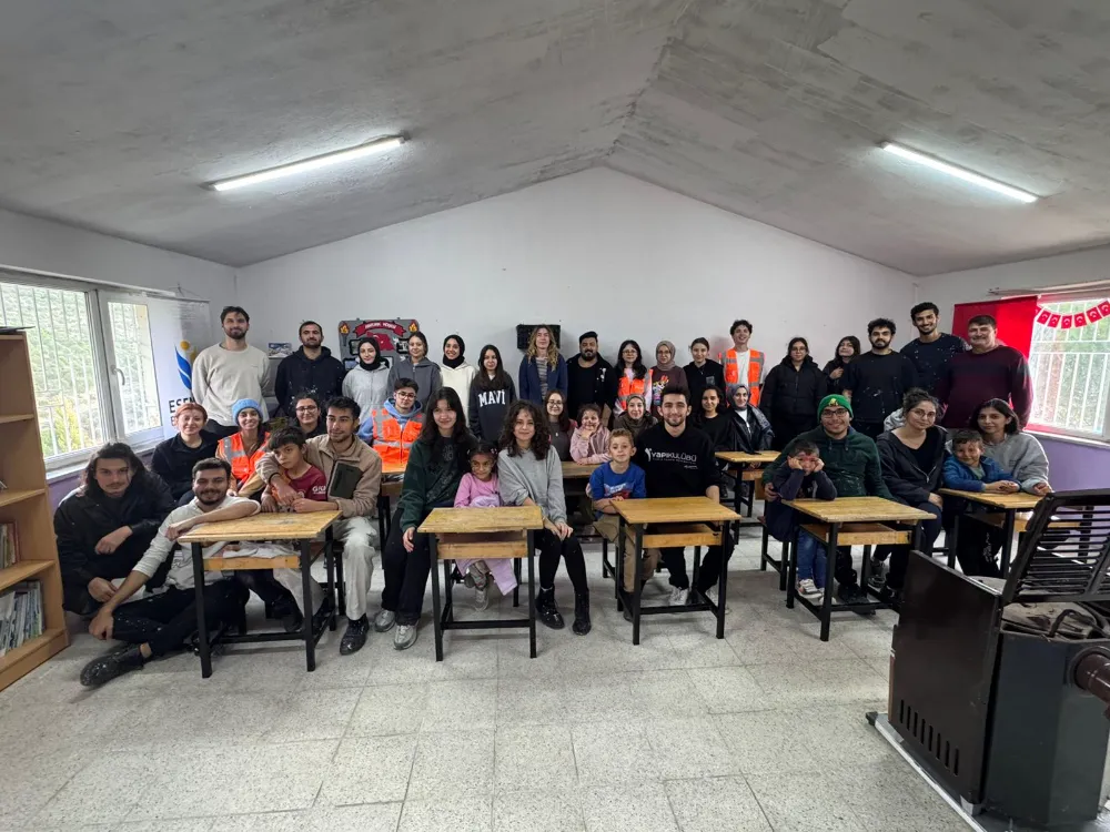 6 ÖĞRENCİLİ KÖY OKULUNU ÜNİVERSİTE ÖĞRENCİLERİ YENİLEDİ