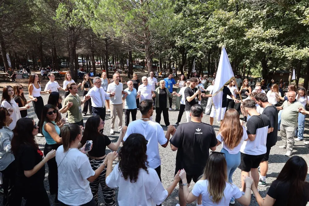 TEFERİÇ ŞENLİKLERİNDE COŞKU ZİREVEDEYDİ