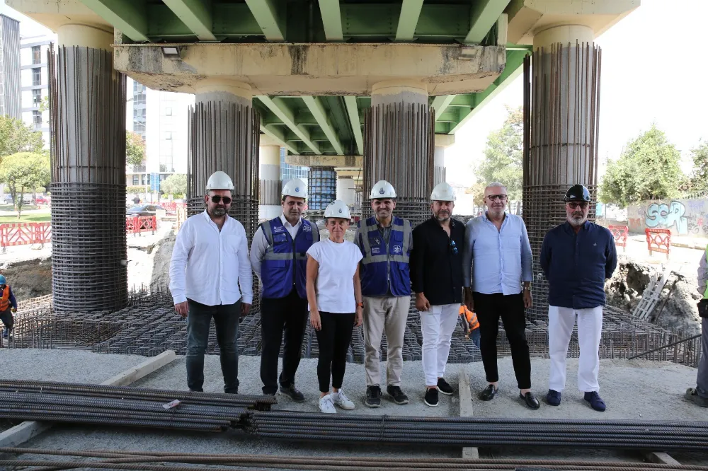 M1 METRO HATTININ VİYADÜKLERİ DEPREME KARŞI GÜÇLENDİRİLİYOR