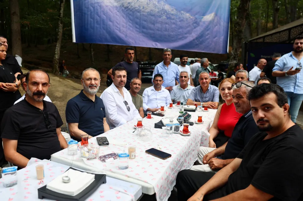 BAŞKAN ÖZMEN DOĞUBEYAZITLI HEMŞEHRİLERİYLE PİKNİKTE BULUŞTU