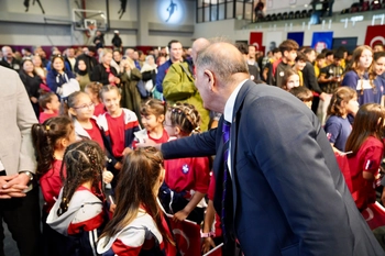 MİLLİ SPORCU VE BİLİM İNSANI HALET ÇAMBEL’İN ADI ÜSKÜDAR’DA YAŞAYACAK