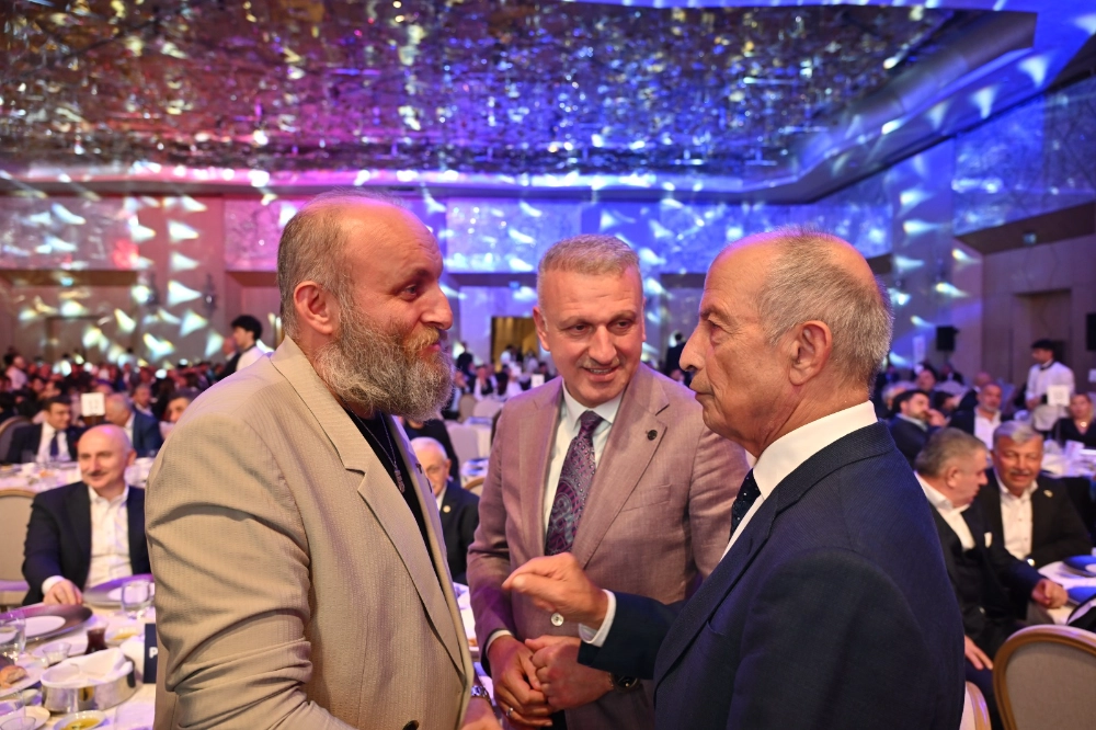 ŞAFAK SEZER, MUSTAFA TOPALOĞLU VE ÇETİN ALTAY AYNI GECEDE BULUŞTU