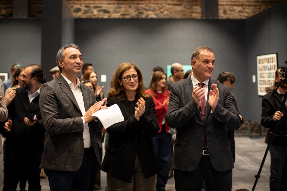 GENÇ SANATÇILARIN ESERLERİ,  GALERİ BEYLİKDÜZÜ GÖRSEL SANATLAR YARIŞMASI SERGİSİ ile  İSTANBUL SANAT MÜZESİ’NDE!