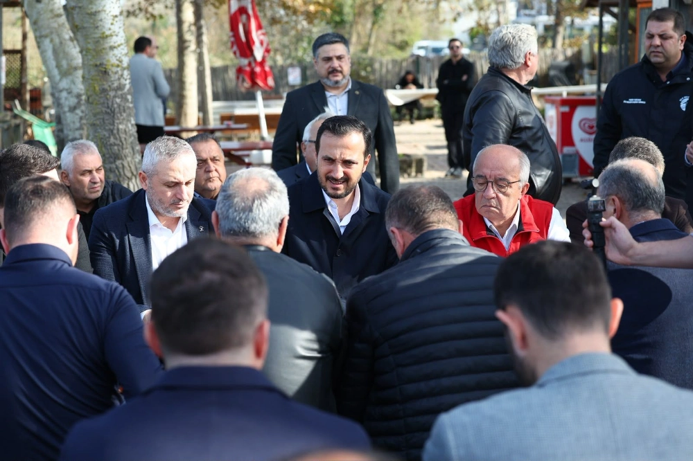 AK PARTİ İSTANBUL İL BAŞKANI ÖZDEMİR, ŞİLE’DE SELDEN ETKİLENEN VATANDAŞLARLA BULUŞTU