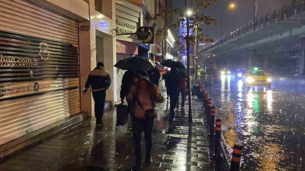 METEOROLOJİ'DEN UYARI: GÖK GÜRÜLTÜLÜ SAĞANAK VE FIRTINA 