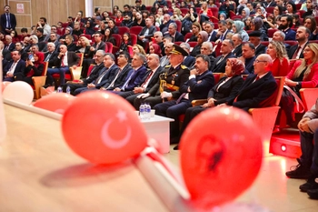 BAYRAMPAŞA’DA CUMHURİYET BAYRAMI COŞKUYLA KUTLANDI