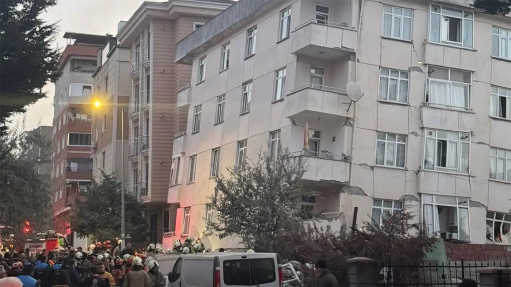 MALTEPE’DE 7 KATLI BİNA ÇÖKTÜ: ENKAZ ALTINDA KALANLAR VAR: ARAMA KURTARMA ÇALIŞMALARI SÜRÜYOR