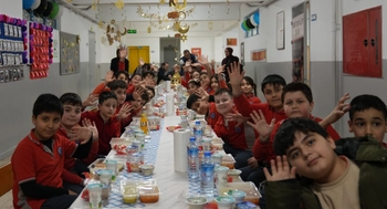 MİNİK KALPLER İFTAR SOFRASINDA BULUŞTU