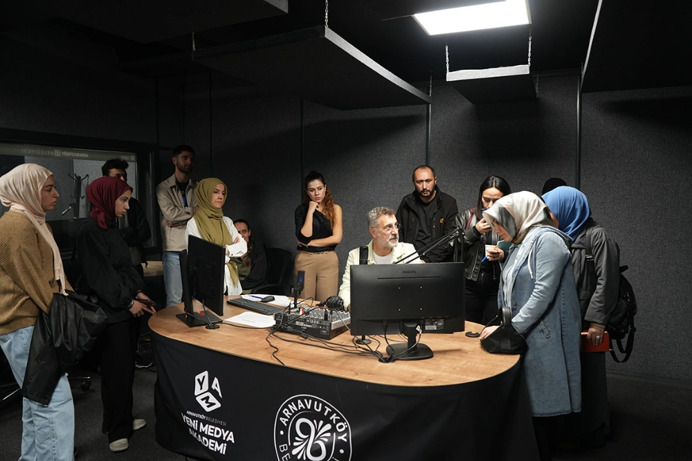 ARNAVUTKÖY BELEDİYESİ YENİ MEDYA AKADEMİSİ’NE HALKLA İLİŞKİLERİN OSCARI: IPRA ALTIN KÜRE ÖDÜLÜ