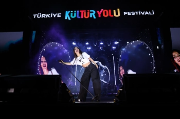 KONYA KÜLTÜR YOLU FESTİVALİ, SİMGE KONSERİYLE FİNAL YAPTI