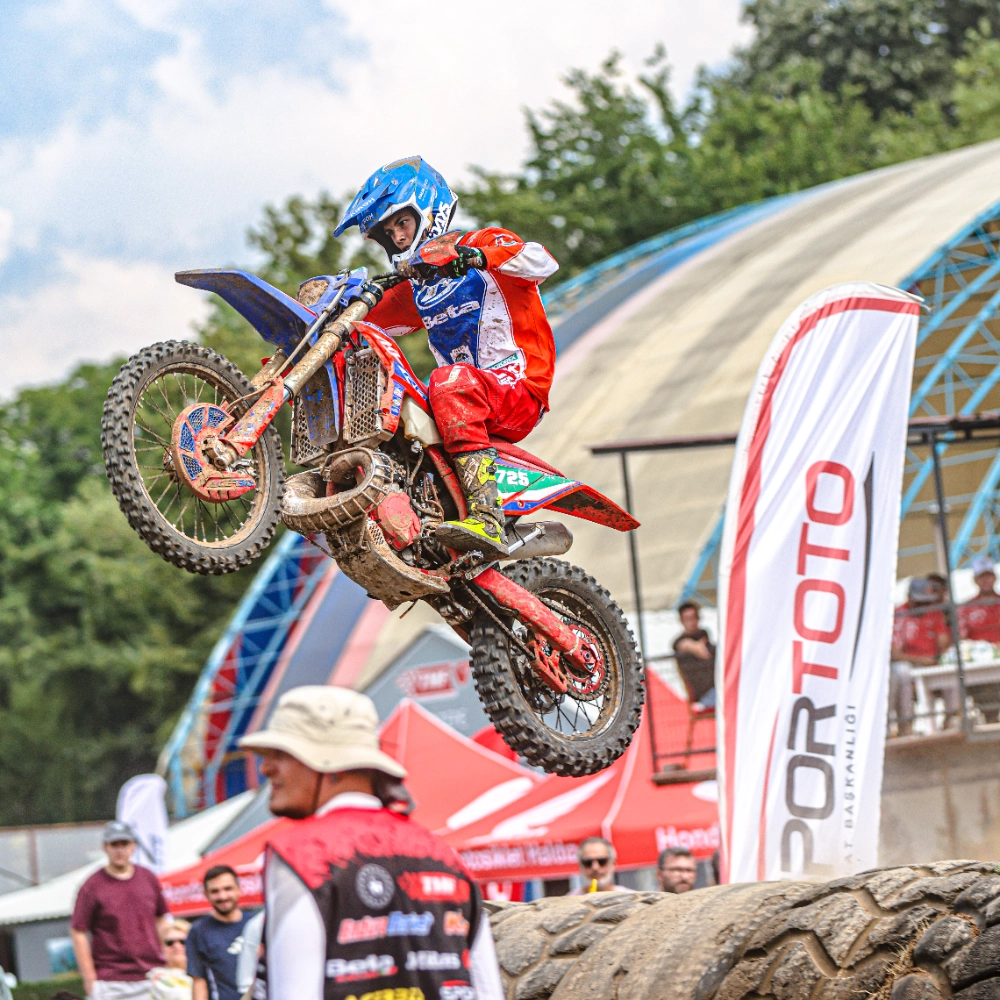 KARTEPE’DE SÜPER ENDURO RÜZGARI