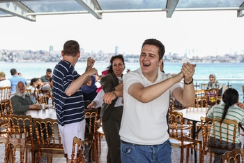 BAYRAMPAŞA BELEDİYESİ’NDEN ENGELSİZ BOĞAZ KEYFİ