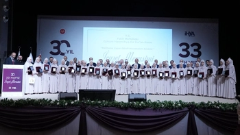 İHYA VAKFI’NIN 30. YILINDA 33 HAFIZ İCAZETLERİNİ ALDI