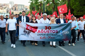 Eyüpsultan’da 30 Ağustos Zafer Bayramı coşkuyla kutlandı