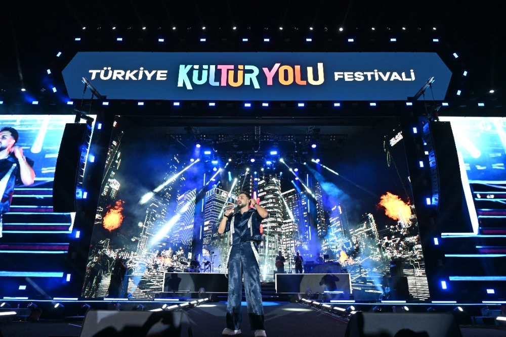 SEFO, NEVŞEHİR KÜLTÜR YOLU FESTİVALİ'NDE COŞKUYU YÜKSELTTİ