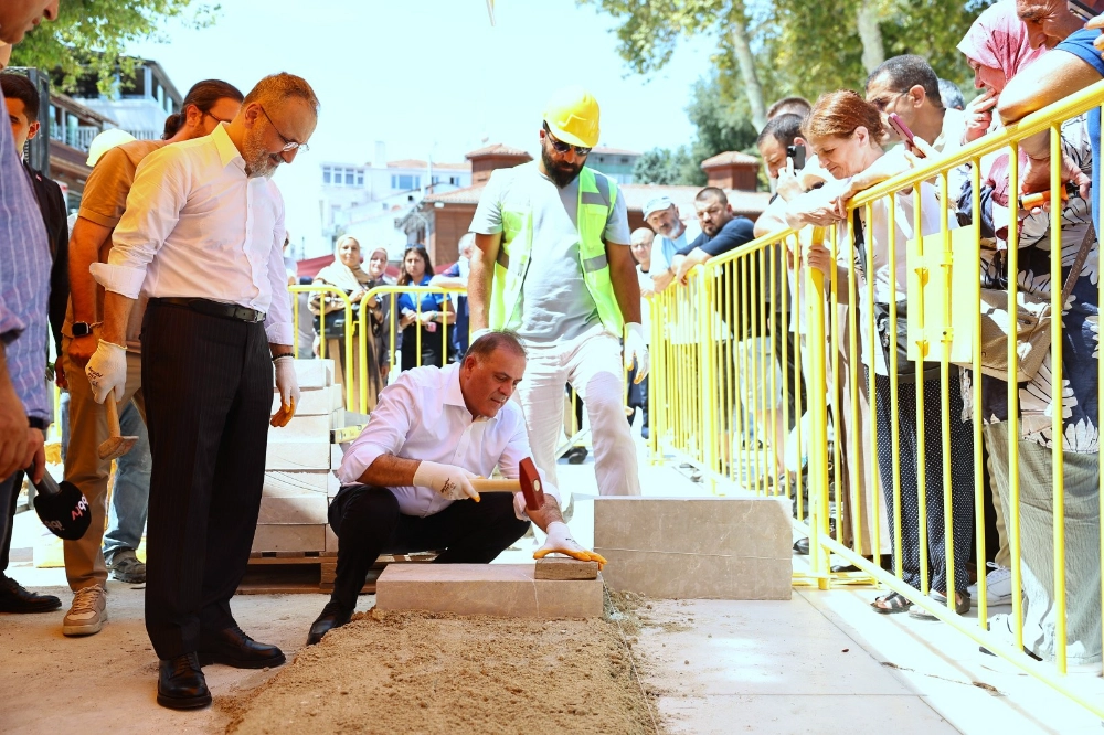 EYÜPSULTAN MEYDANI YENİ ÇEHRESİNE KAVUŞUYOR
