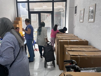 Bayrampaşa’da Dayanışma Zinciri: Yüzlerce Aileye Umut Olundu
