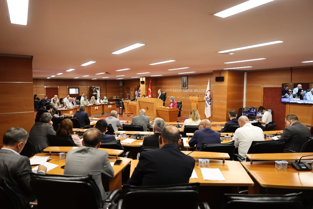 BELEDİYE: BAYPAŞ’IN VERGİ BORCU İÇİN ÜÇ CAMİ İKİ OKUL