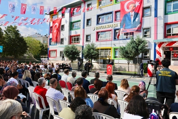 BAYRAMPAŞA’DA 2026-2027 EĞİTİM ÖĞRETİM YILI COŞKUYLA BAŞLADI