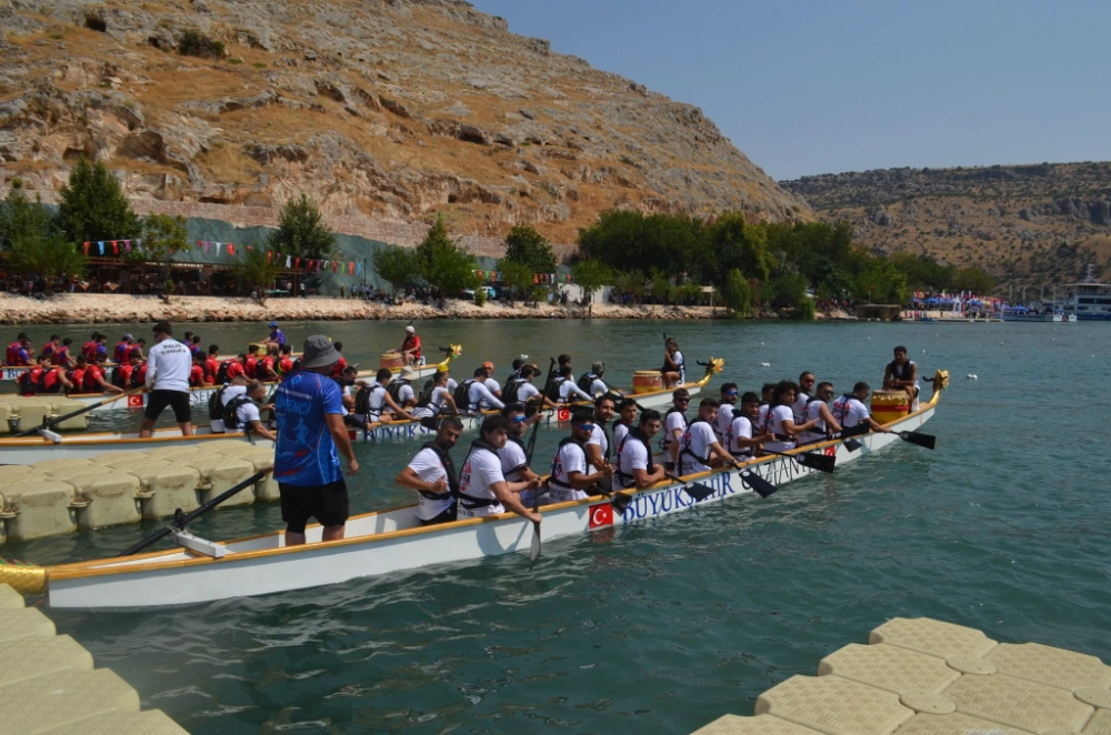 TÜRKİYE ŞAMPİYONASI’NDAN ESENLER’E ÇİFTE KUPA