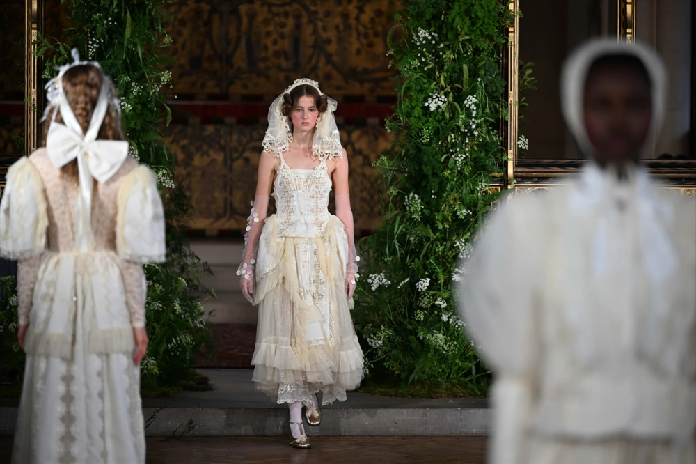 GAZİANTEP’İN ASIRLIK MİRASI LONDRA MODA HAFTASI’NDA DAMGA VURDU!