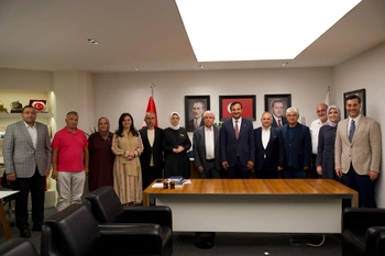 Üsküdar Belediye Meclisi'nde Siyasi Deprem: 4 CHP'li Üye AK Parti'ye Geçti
