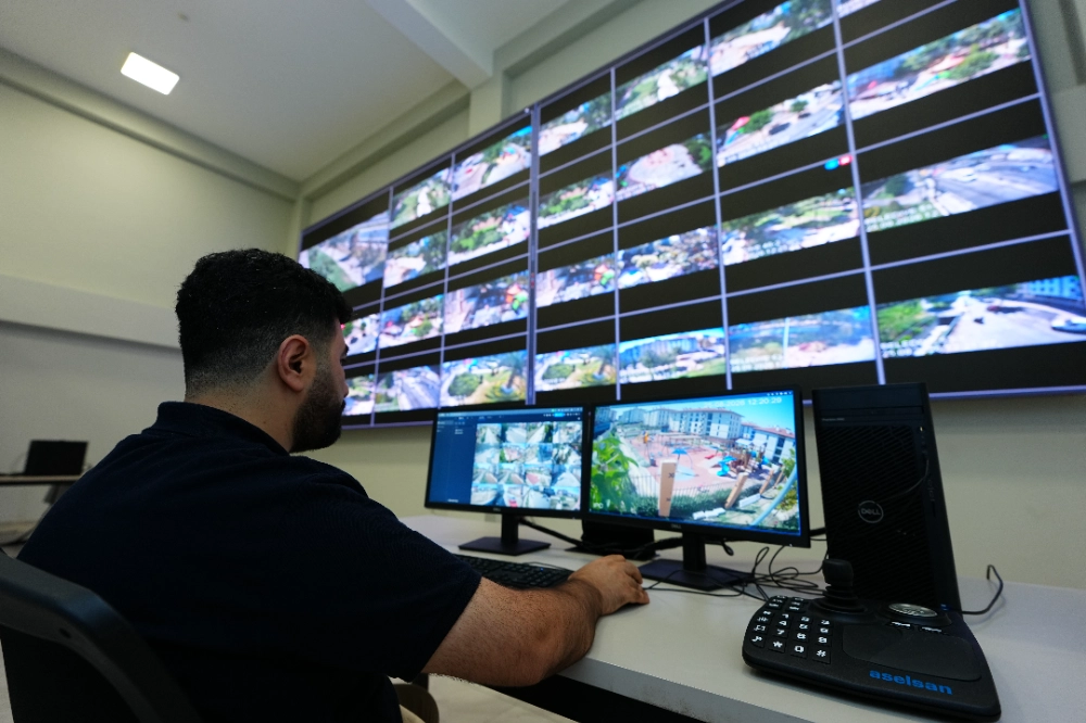 ESENLER’DE OKULLAR KAMERA AĞIYLA 7/24 GÜVENDE   