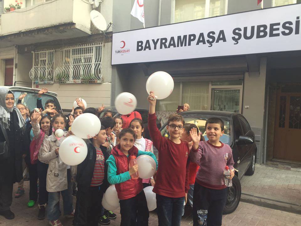 BAYRAMPAŞA KIZILAY ÖĞRENCİLERLE BULUŞTU